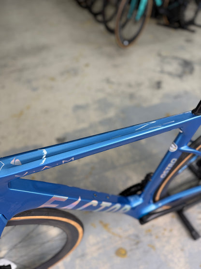 NIEUW Factor Ostro VAM Di2 Carbon Racefiets