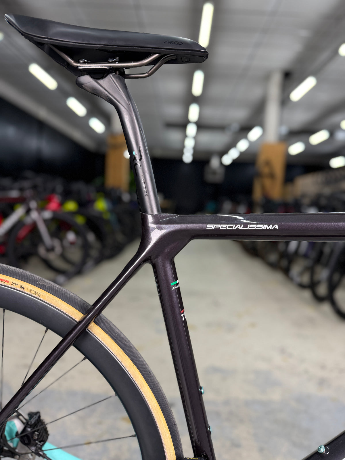 Bianchi Specialissima Pro Di2 Carbon Racefiets