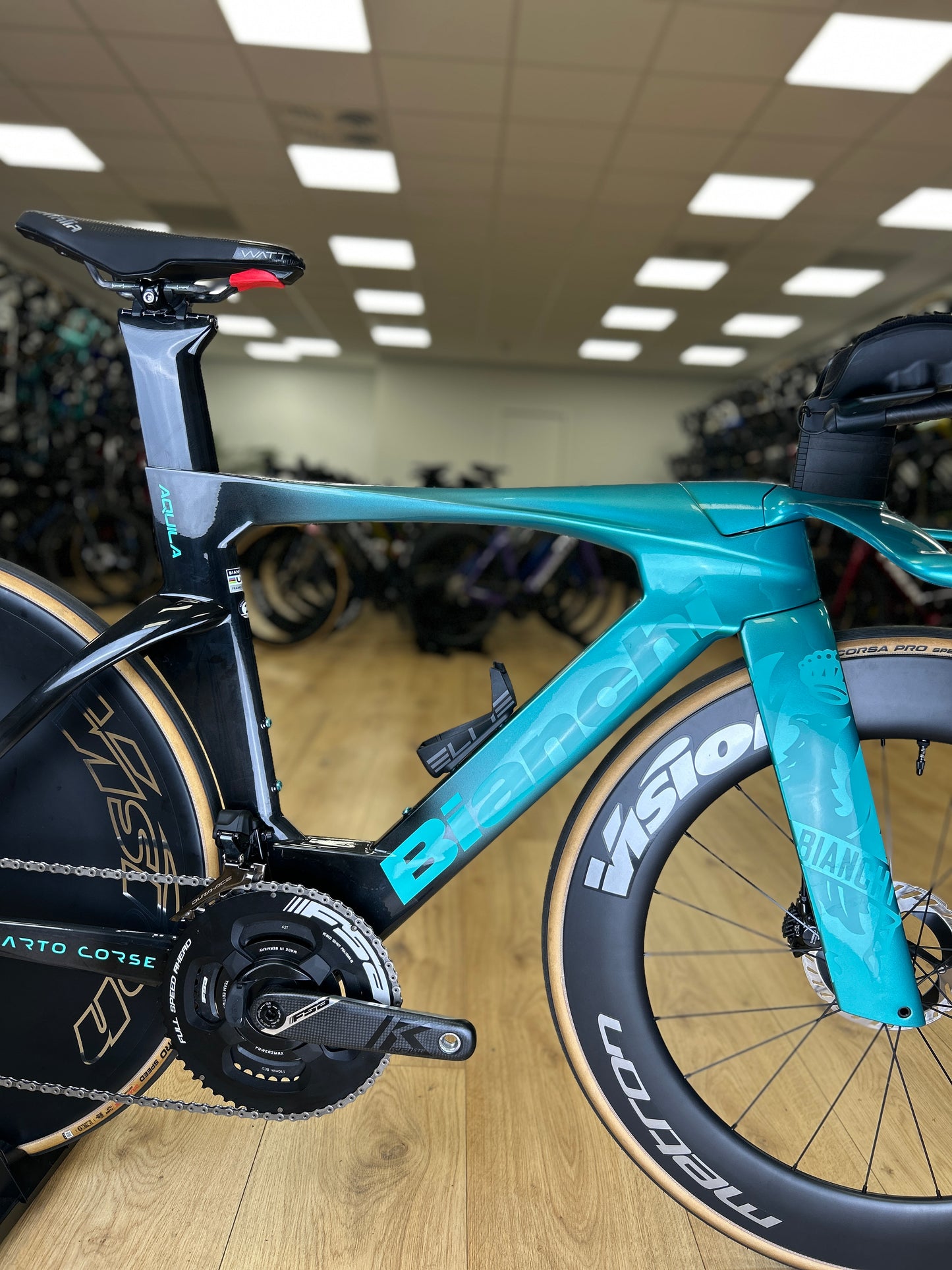 Bianchi Aquila RC Disc Di2 Carbon TT