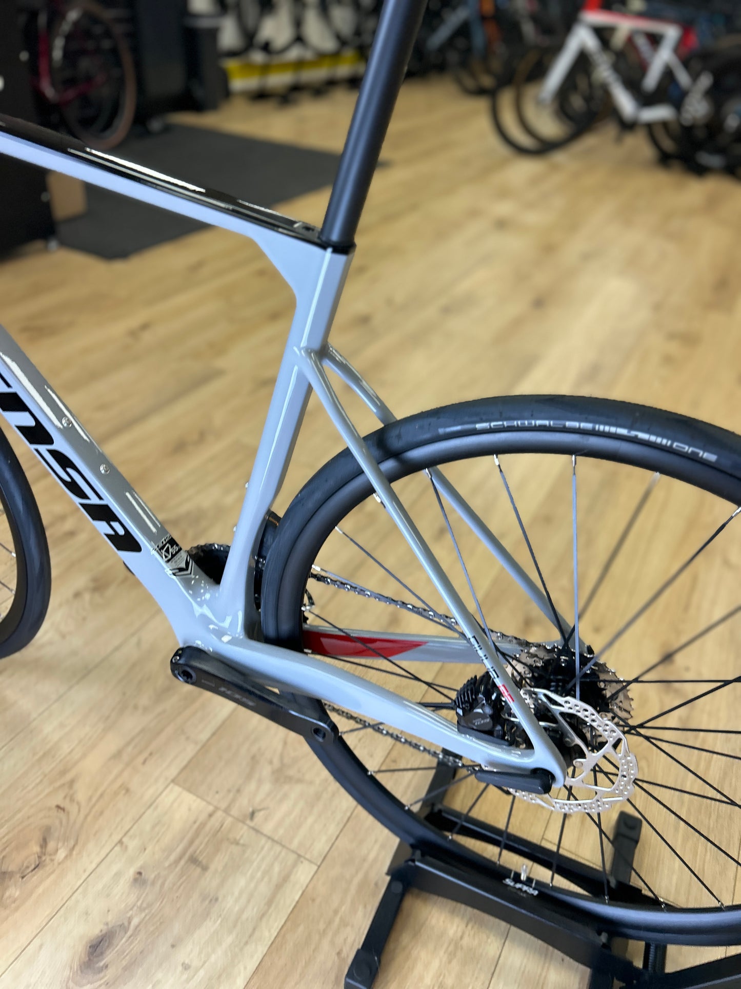 0km Showroom Model Sensa Giulia Di2 Carbon Racefiets