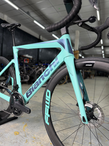 Bianchi Oltre Race Di2 Carbon Road Bike