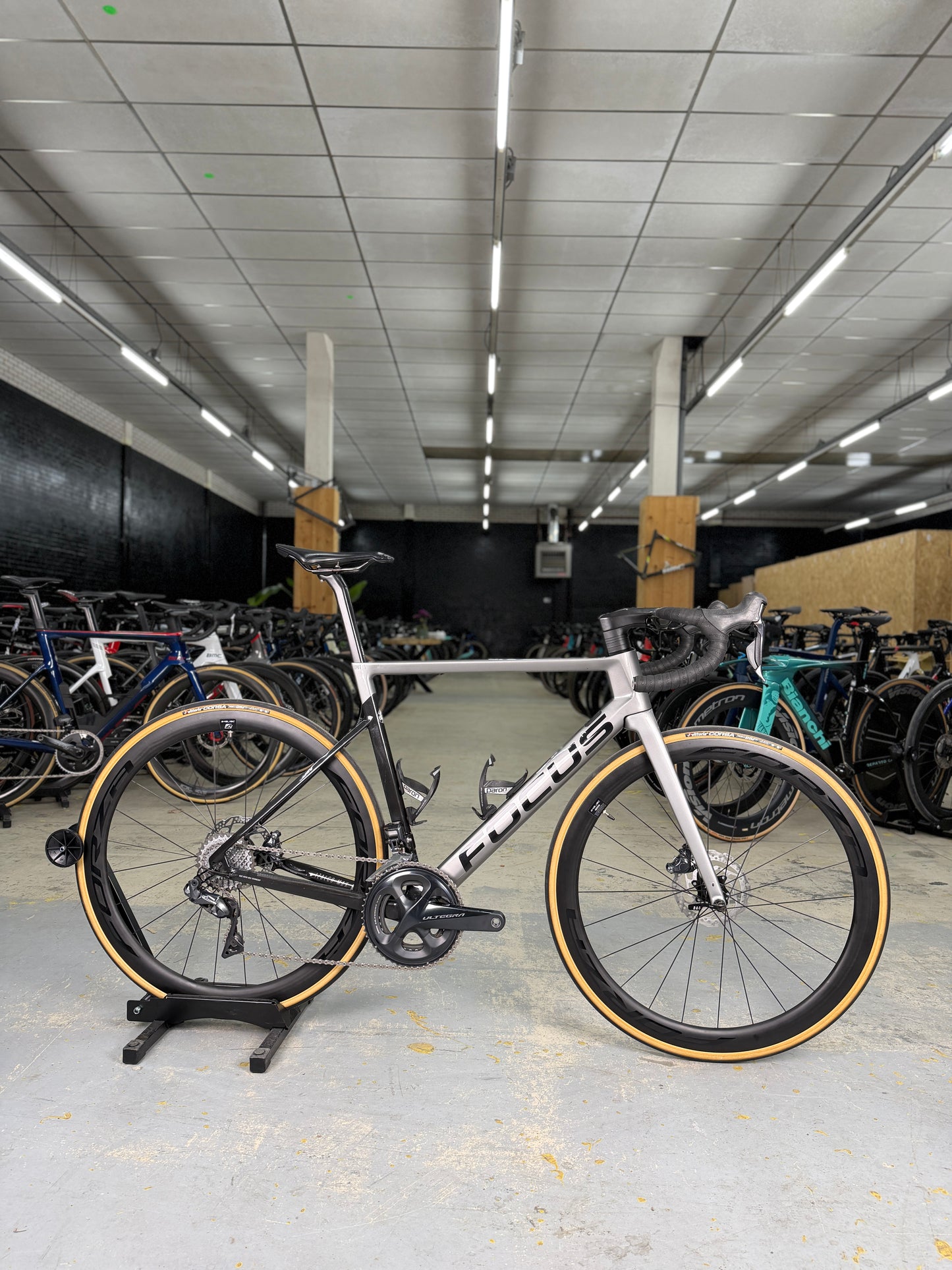 Focus Izalco Max 9.7 Di2 Carbon Racefiets