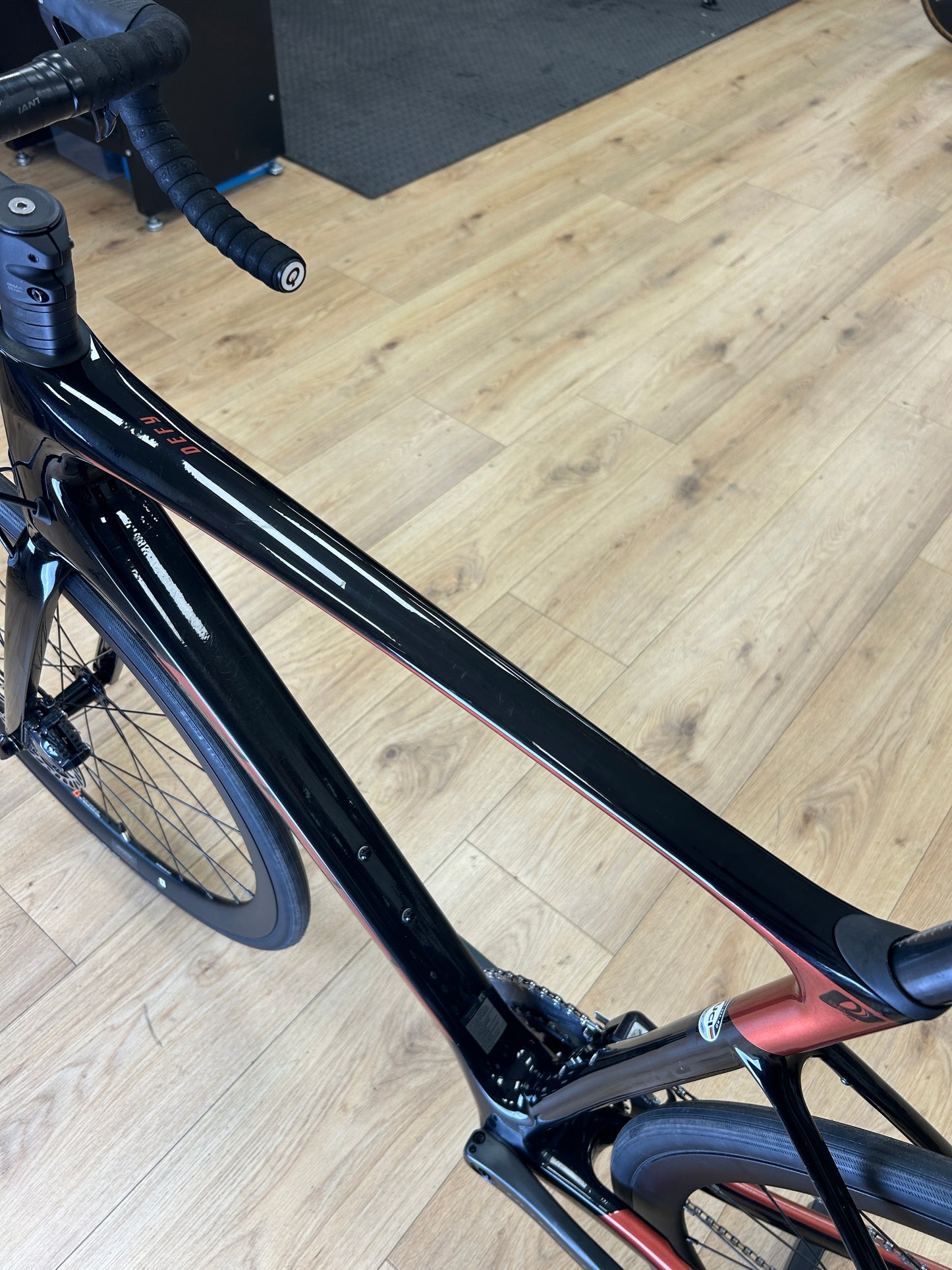 Giant Defy Advanced 1 Di2 Carbon Racefiets