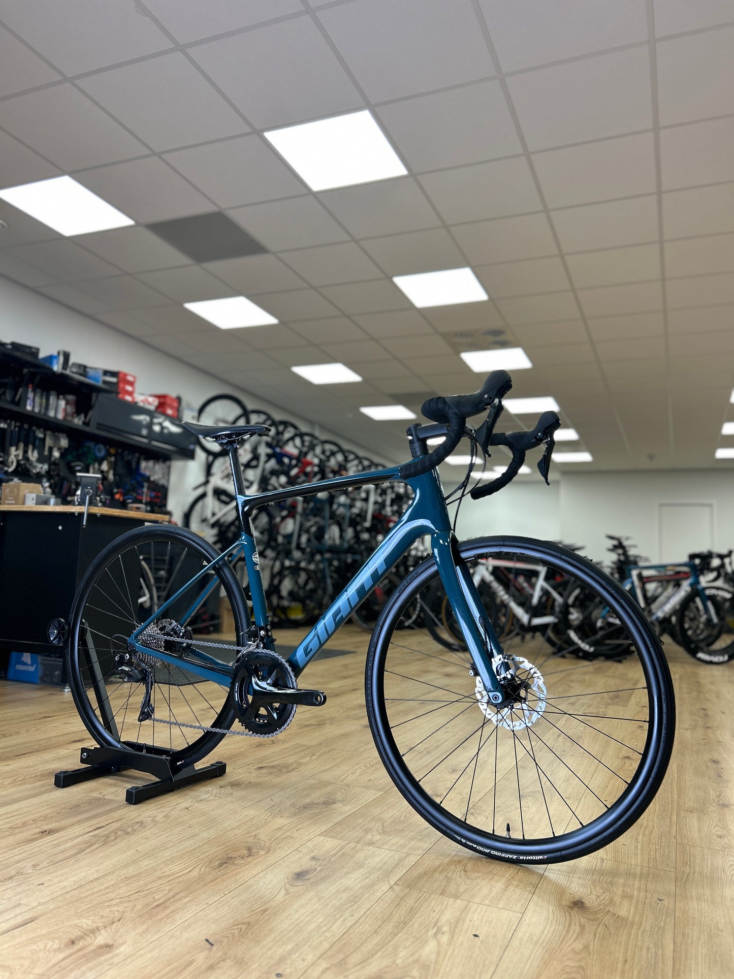 Giant Defy Carbon Racefiets