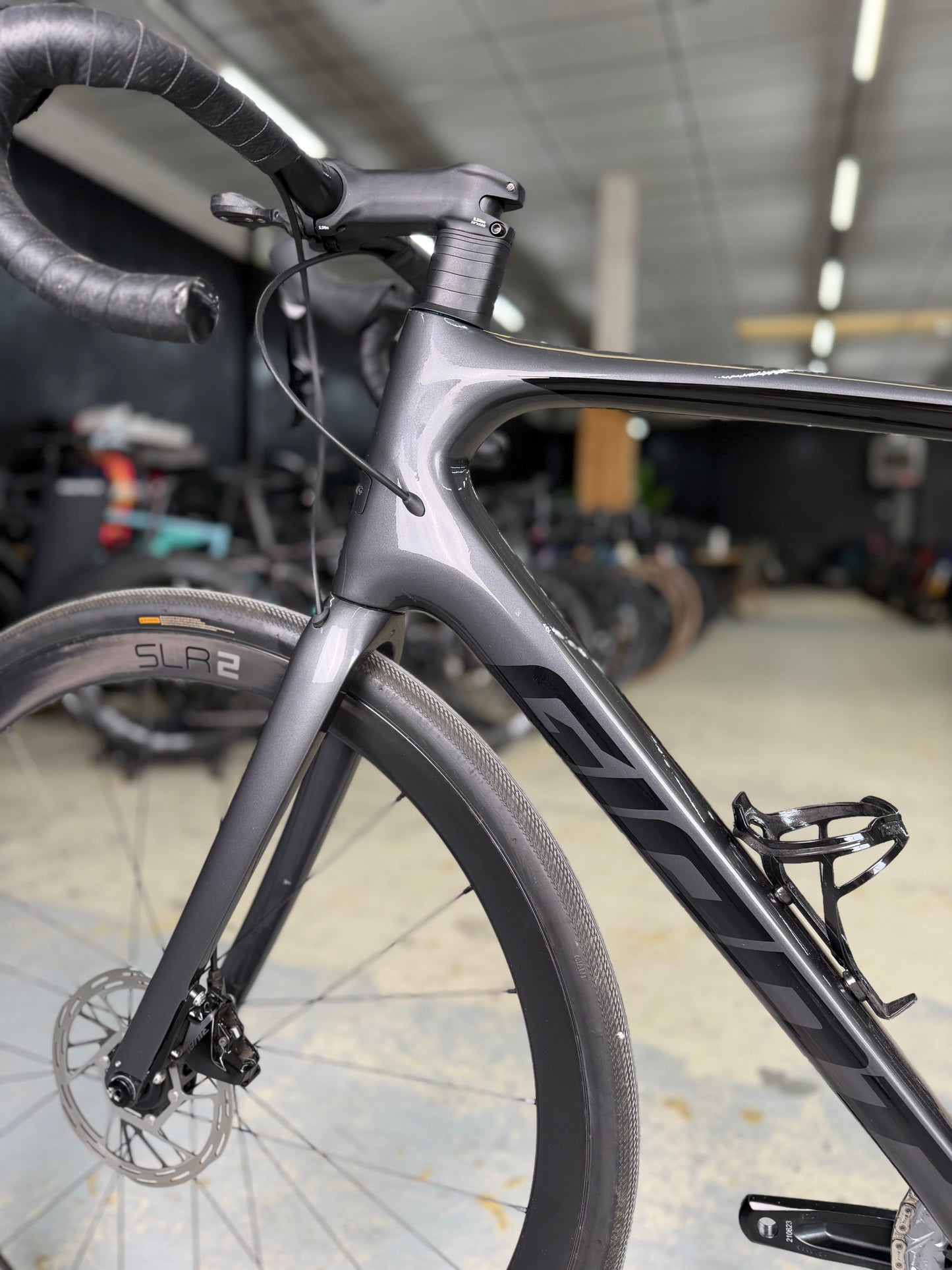 Giant Defy Advanced Pro AXS Carbon Racefiets