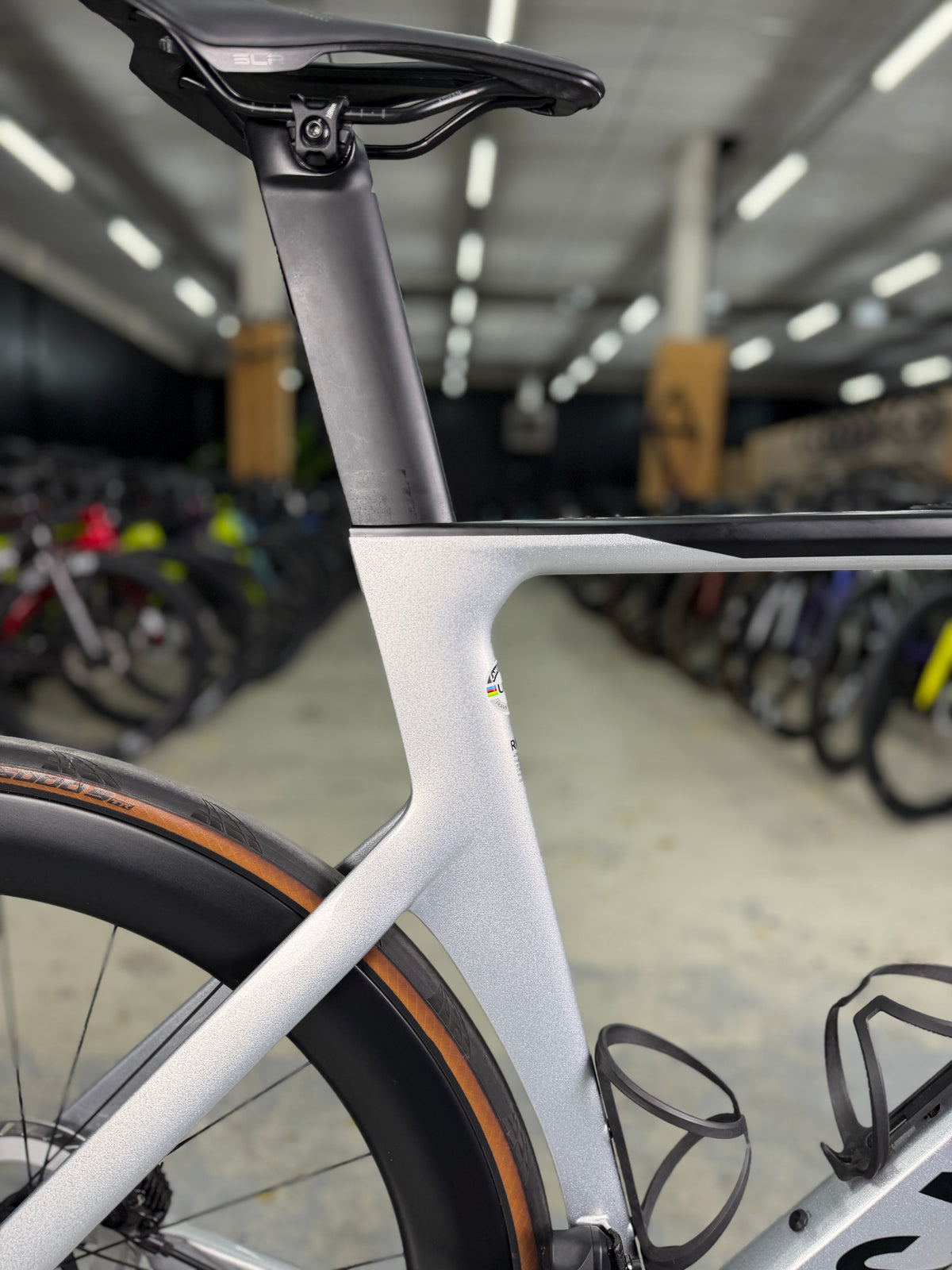 300km Canyon Aeroad CF SLX Di2 Carbon Racefiets