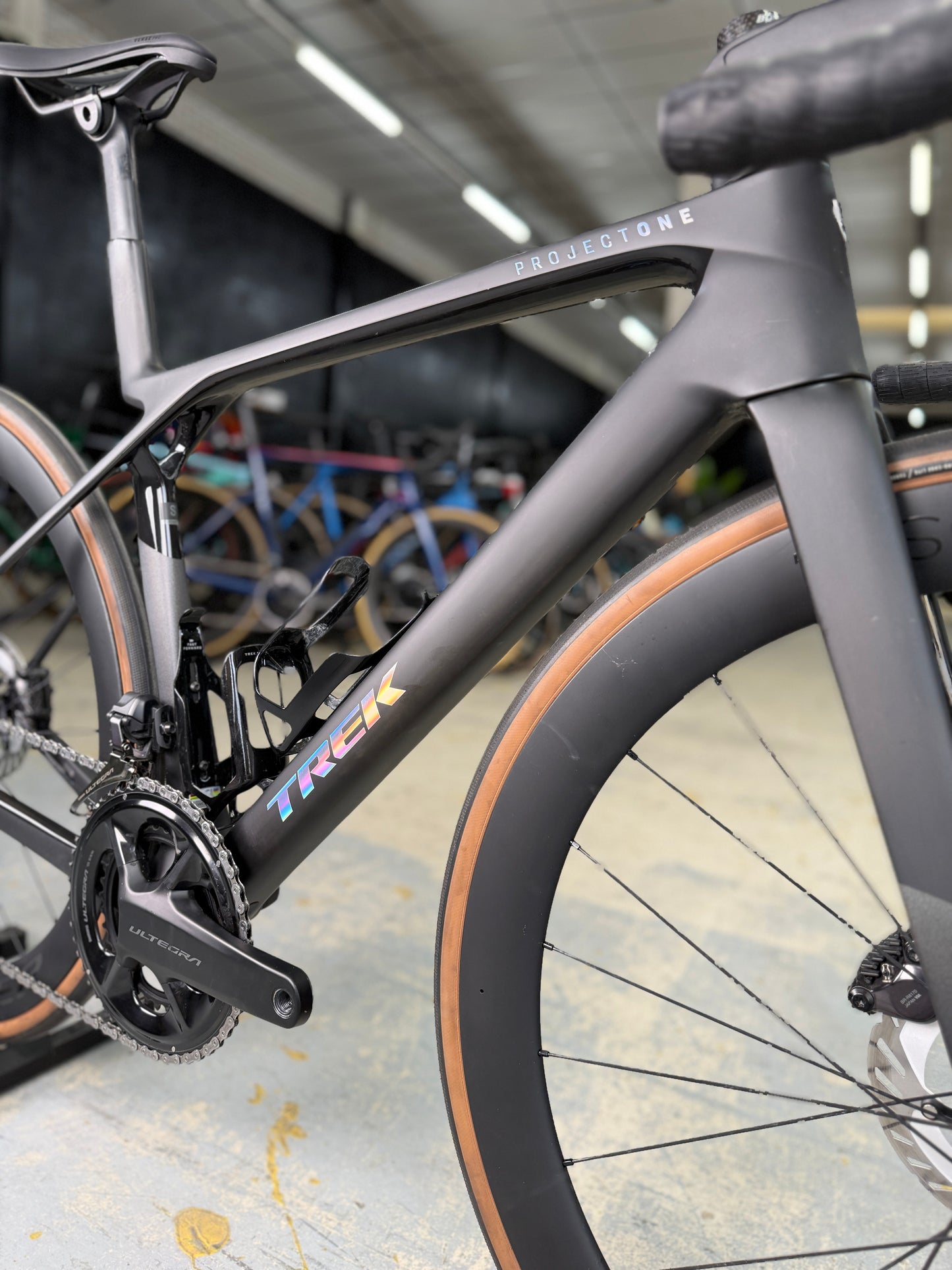 1000km Trek Madone SLR7 Di2 Carbon Racefiets
