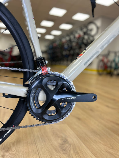 NEW - BMC Road Machine Carbon Disc Racefiets