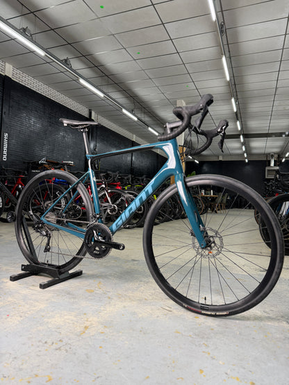 Giant Defy Carbon Racefiets
