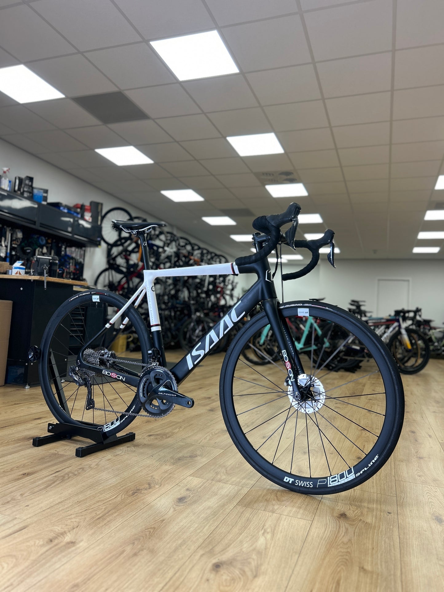 Isaac Boson Di2 Carbon Racefiets