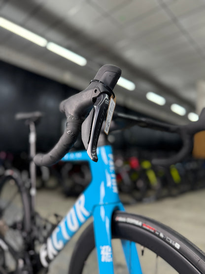 NIEUW Factor Ostro VAM Di2 Carbon Racefiets
