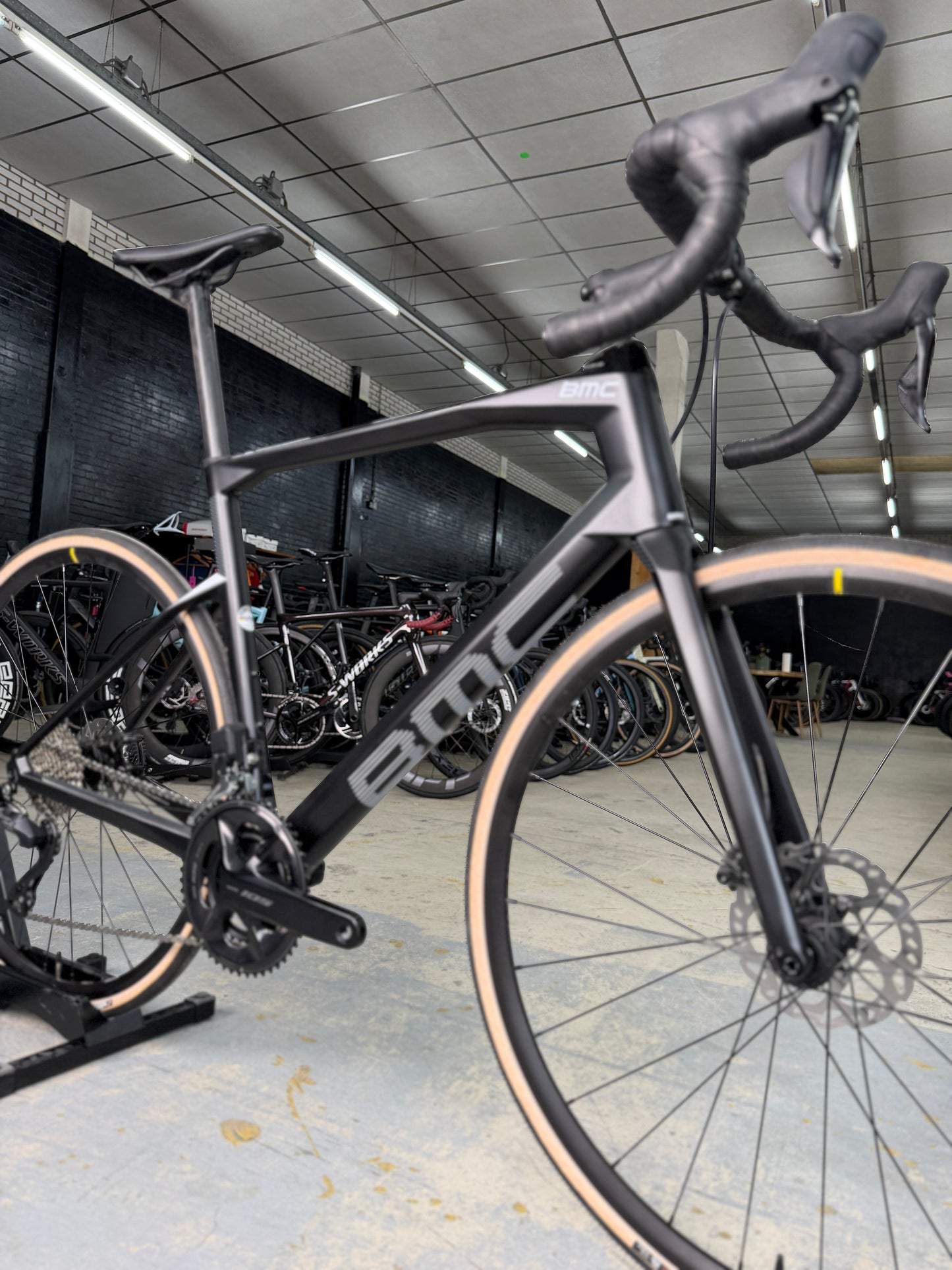 NIEUW BMC Roadmachine Four Di2 Carbon Racefiets