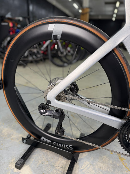 300km Canyon Aeroad CF SLX Di2 Carbon Racefiets