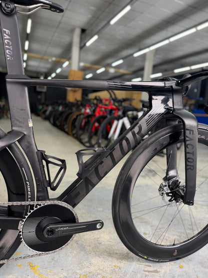 250km Factor ONE SRAM Red eTap Carbon Racefiets