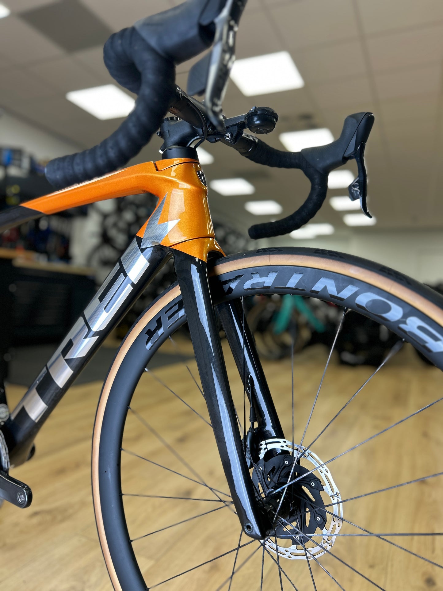 Trek Emonda SL7 AXS Carbon Road Bike