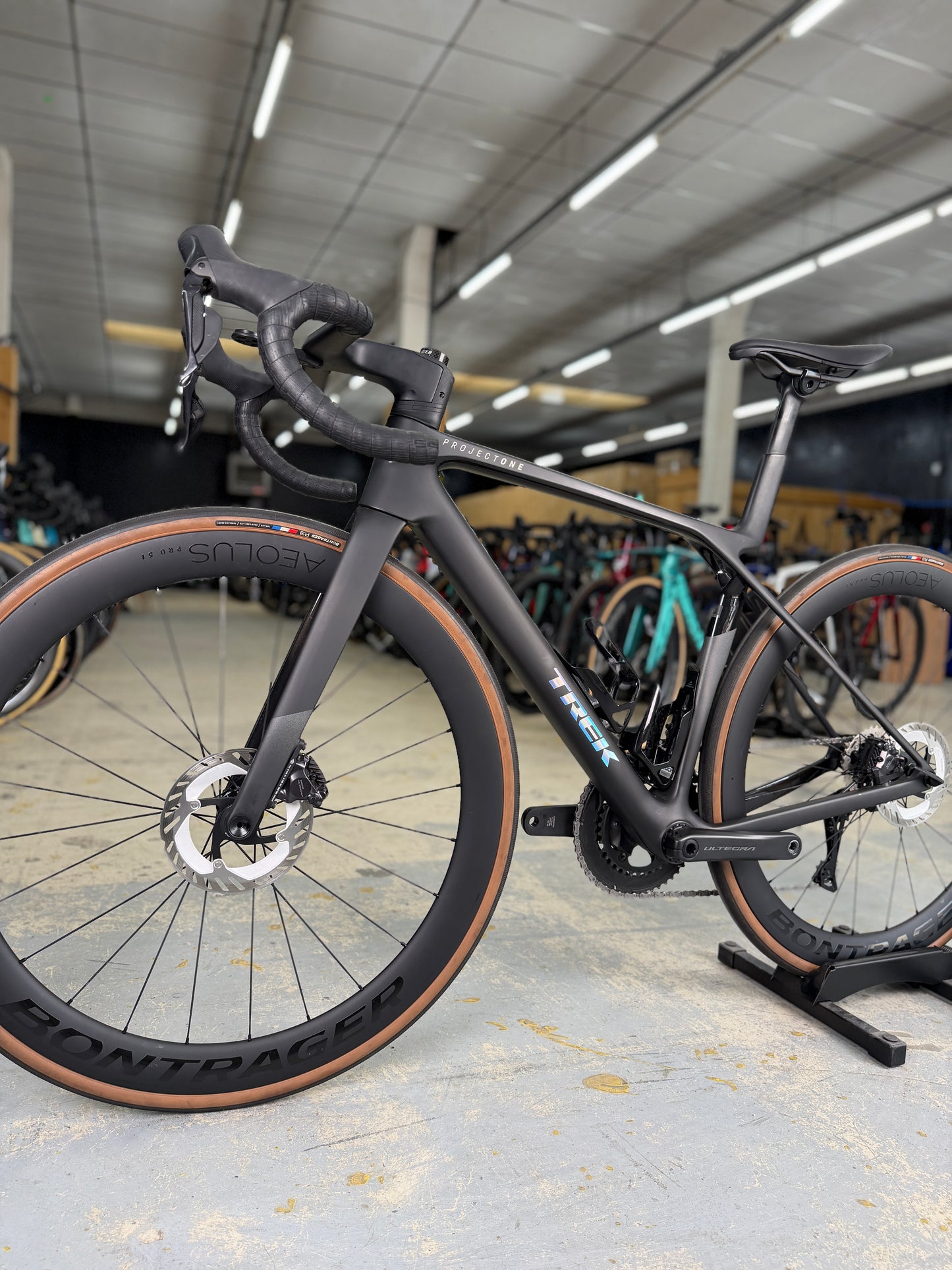 1000km Trek Madone SLR7 Di2 Carbon Racefiets