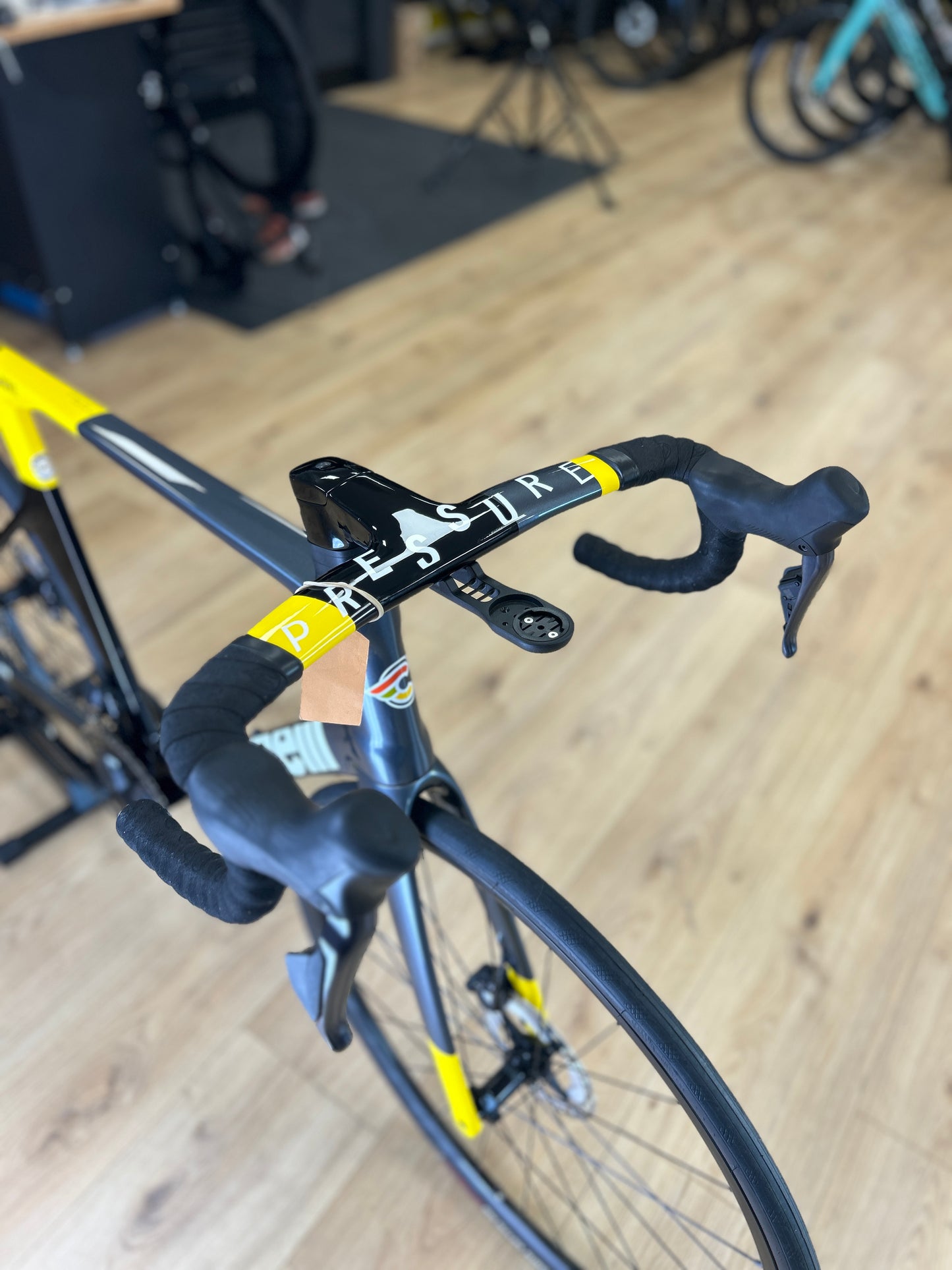 0km Showroom Model Cinelli Pressure Di2 Carbon Racefiets