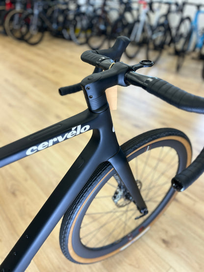 0km Showroom Model Cervelo Aspero 5 Red XPLR AXS Gravel Fiets