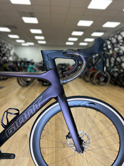 Giant Propel Advanced Pro 1 AXS Carbon Road Bike