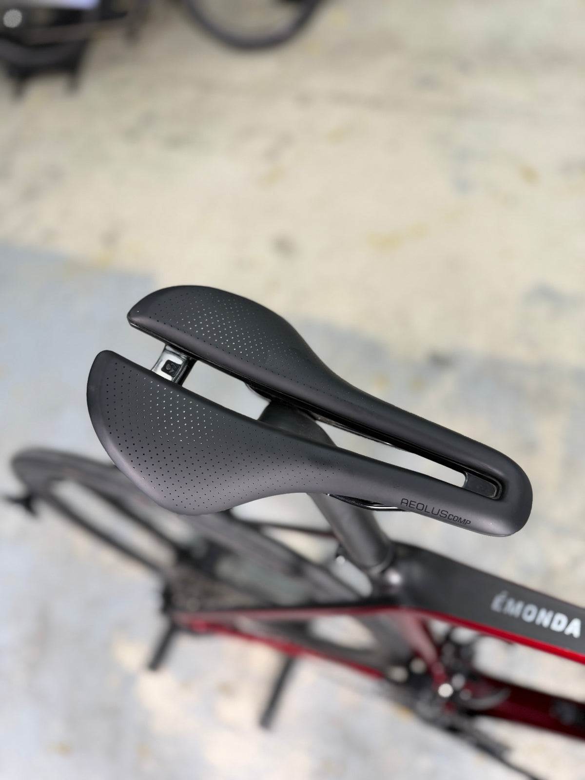 Trek Emonda SL6 Di2 Carbon Road Bike