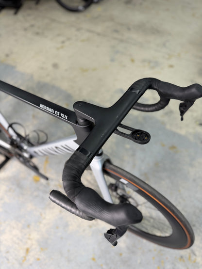 300km Canyon Aeroad CF SLX Di2 Carbon Racefiets