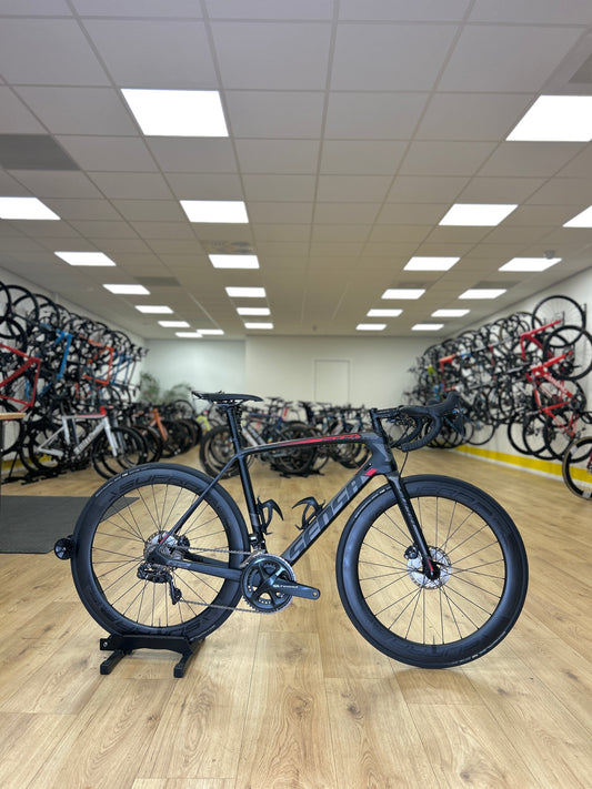 SHOWROOM MODEL Sensa Guilia G2 Di2 Carbon Racefiets