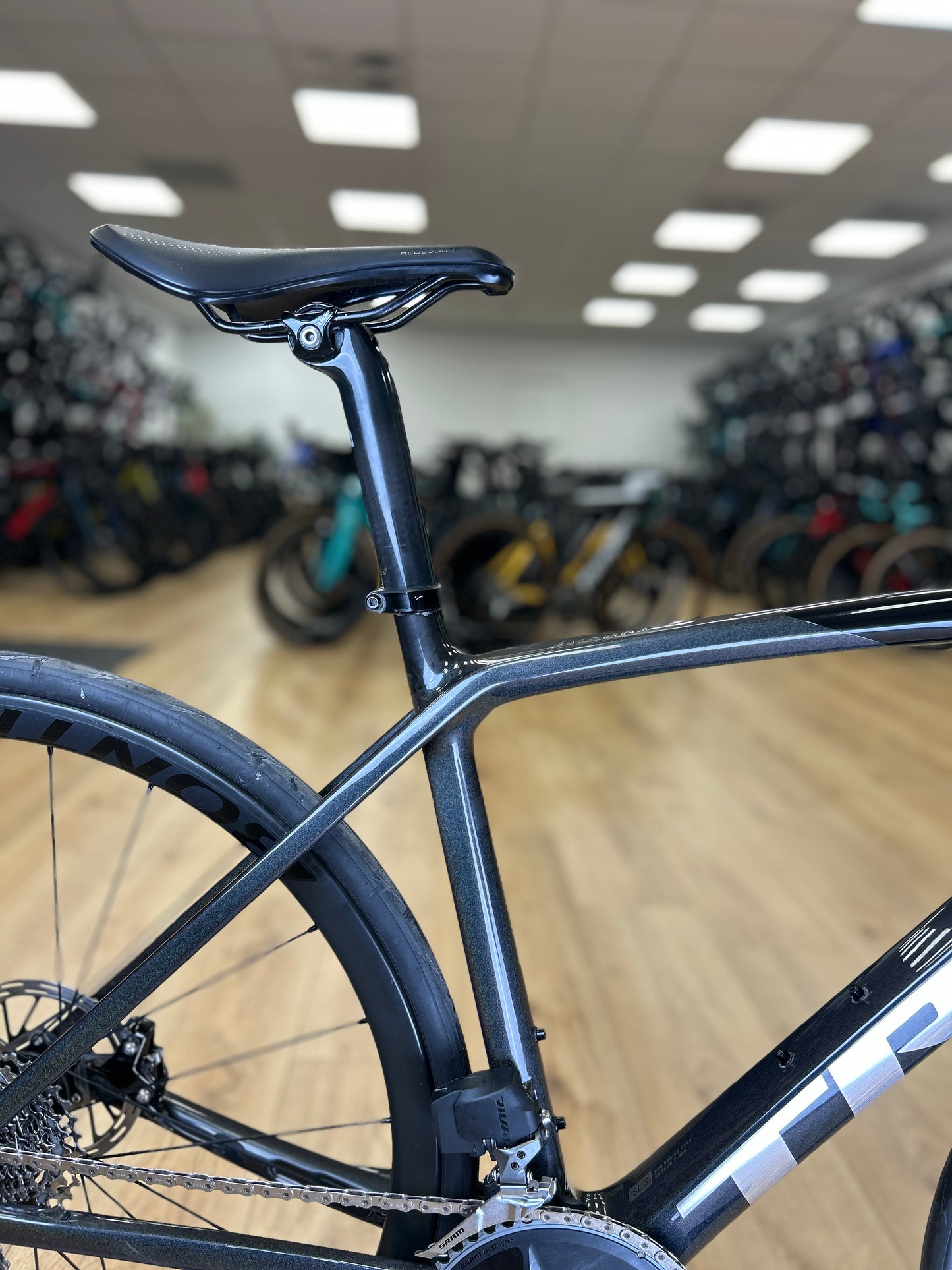 Trek Emonda SL6 AXS Carbon Road Bike