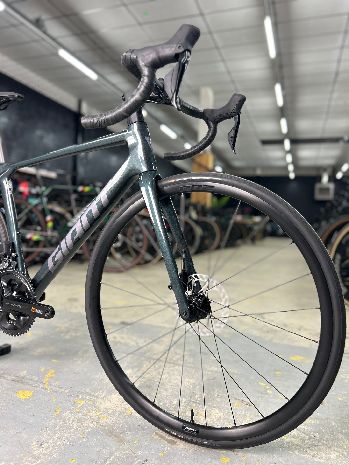 NEW Giant TCR Advanced Di2 Carbon Road Bike