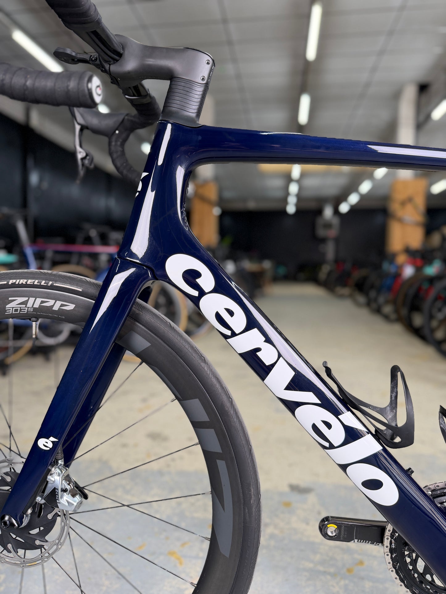 Cervélo Caledonia-5 Red eTap Carbon Road Bike