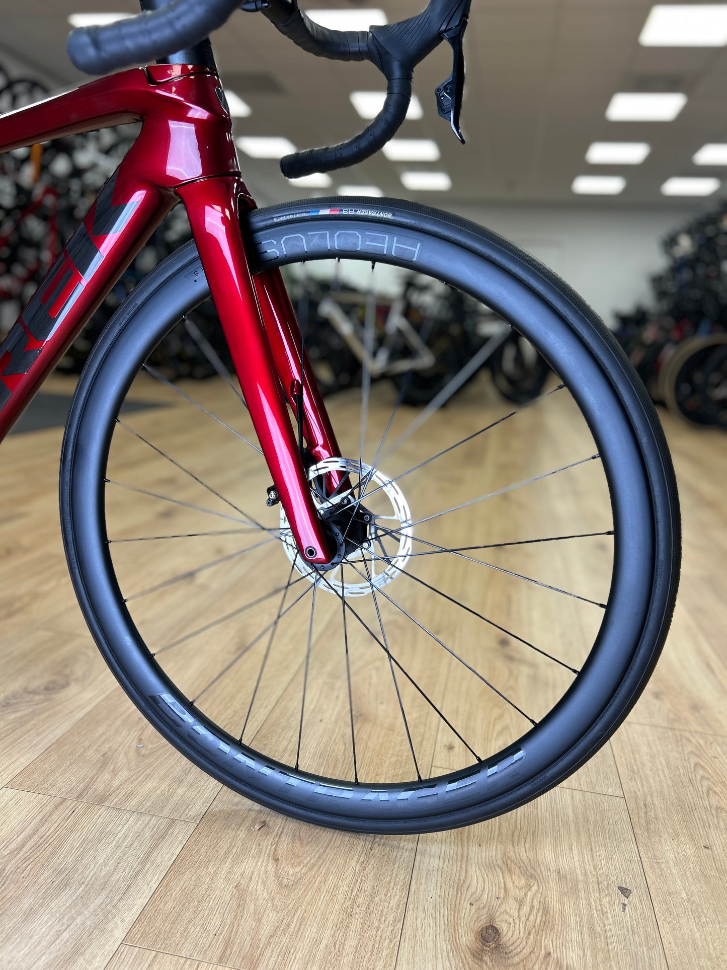 Trek Émonda SL6 AXS Carbon Road Bike