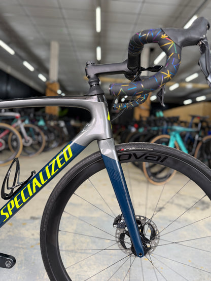 Specialized Roubaix Expert Di2 Carbon Road Bike