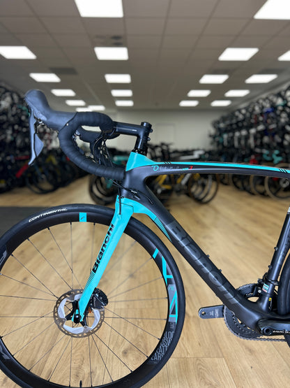 Bianchi Oltre XR3 Disc Carbon Road Bike