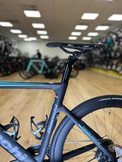 Bianchi Aria Disc Carbon Racefiets