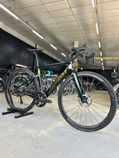 Apex Soniq Di2 Carbon Road Bike