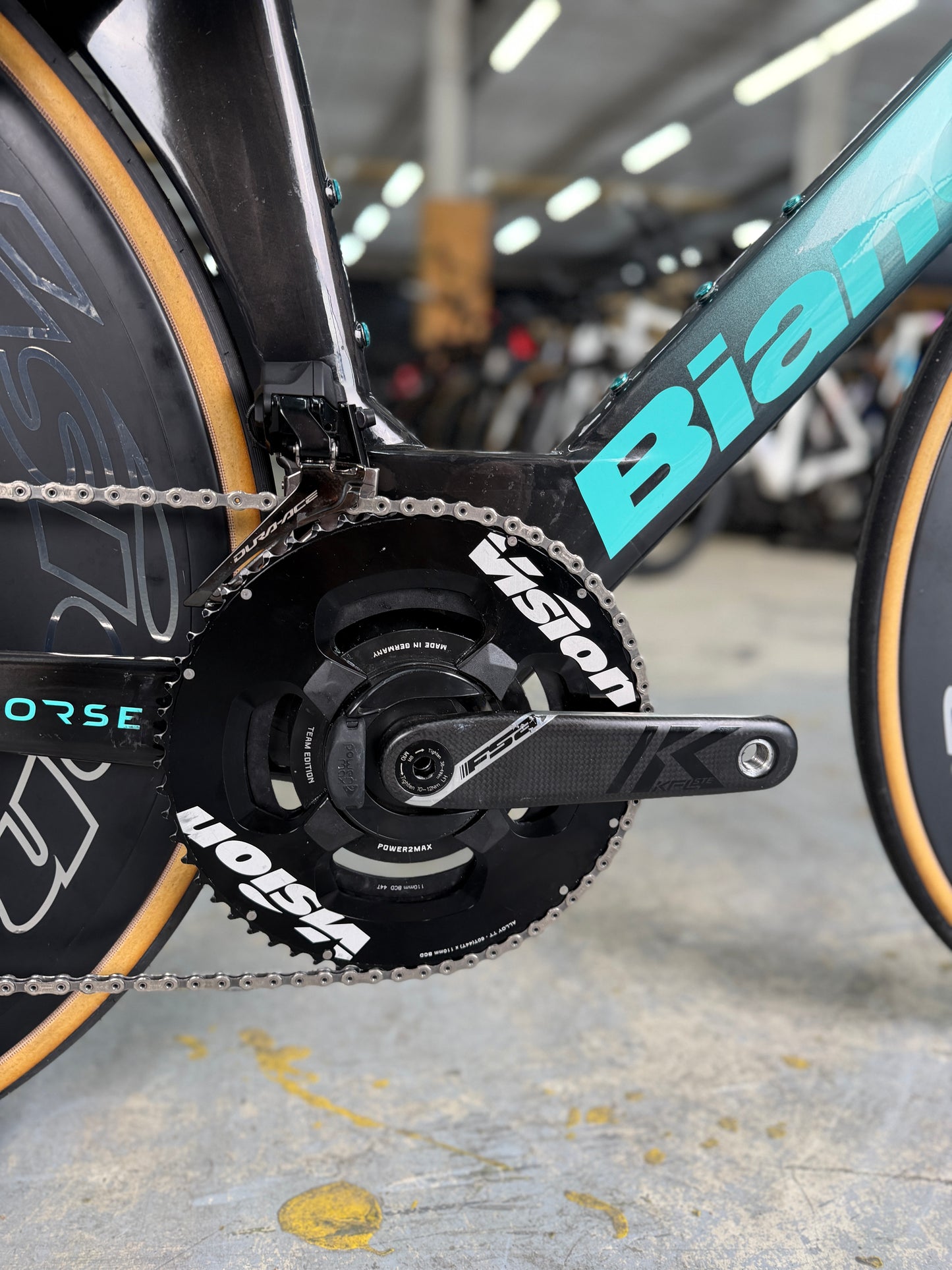 Bianchi Aquila RC Disc Di2 Carbon Racefiets