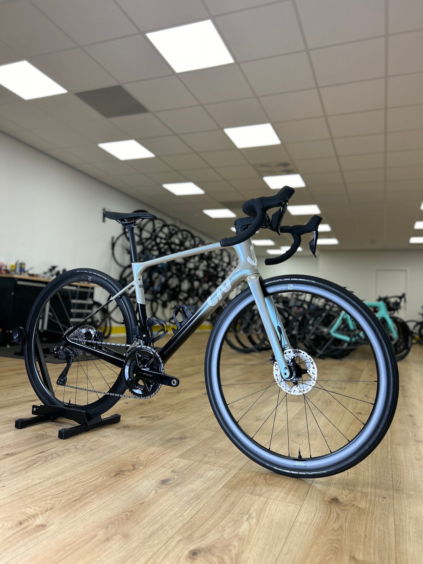 Liv Avail DI2 Carbon Disc Racefiets