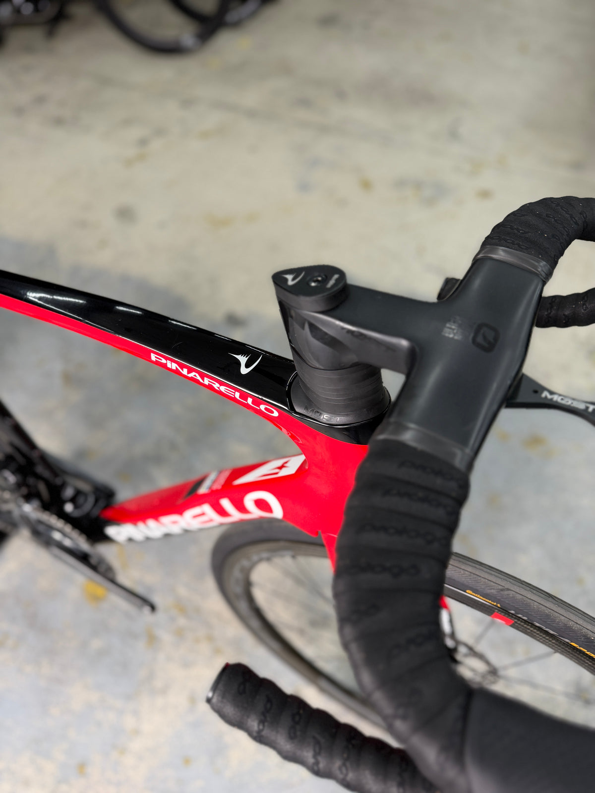 Pinarello F eTap Red Carbon Racefiets