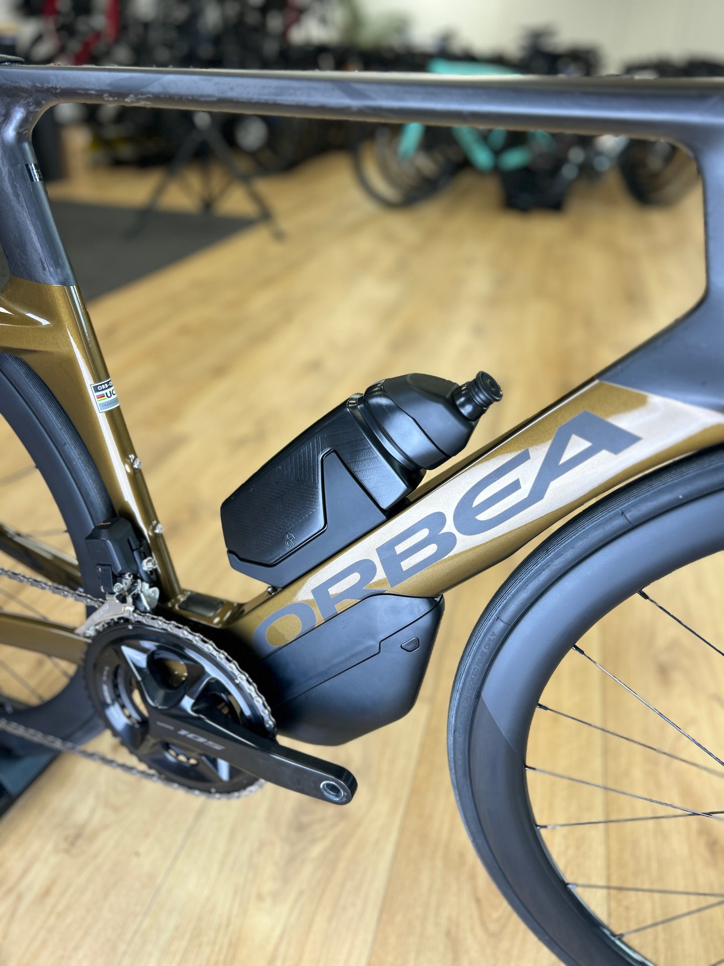 0km Showroom Model Orbea Orca Aero M30iLTD Di2 Carbon Racefiets