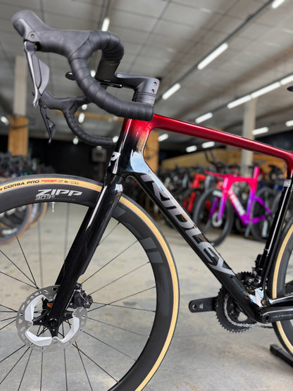 NIEUW Ridley Falcn Di2 Carbon Racefiets