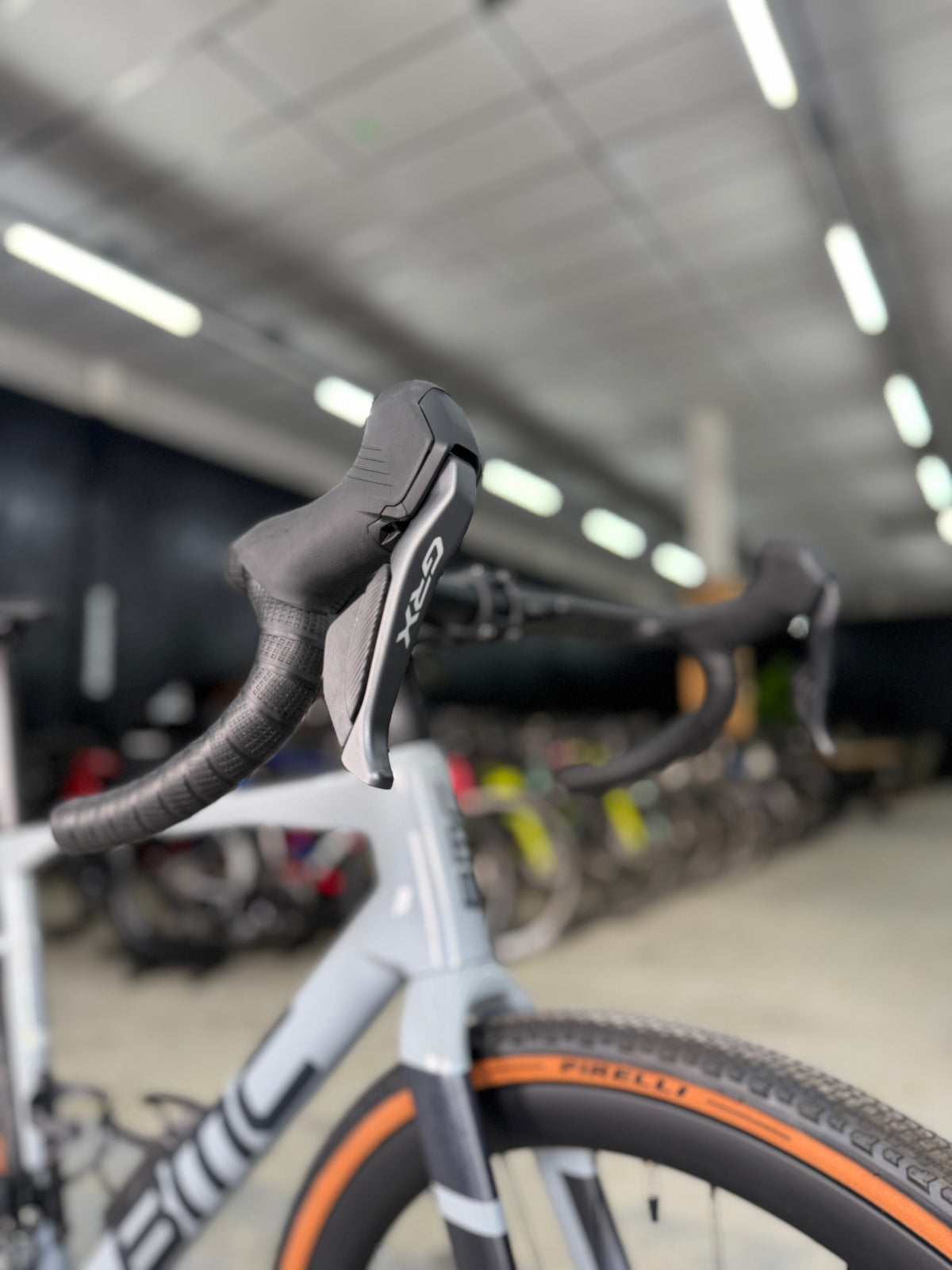 NIEUW BMC Kaius 01 THREE Di2 Gravel Fiets