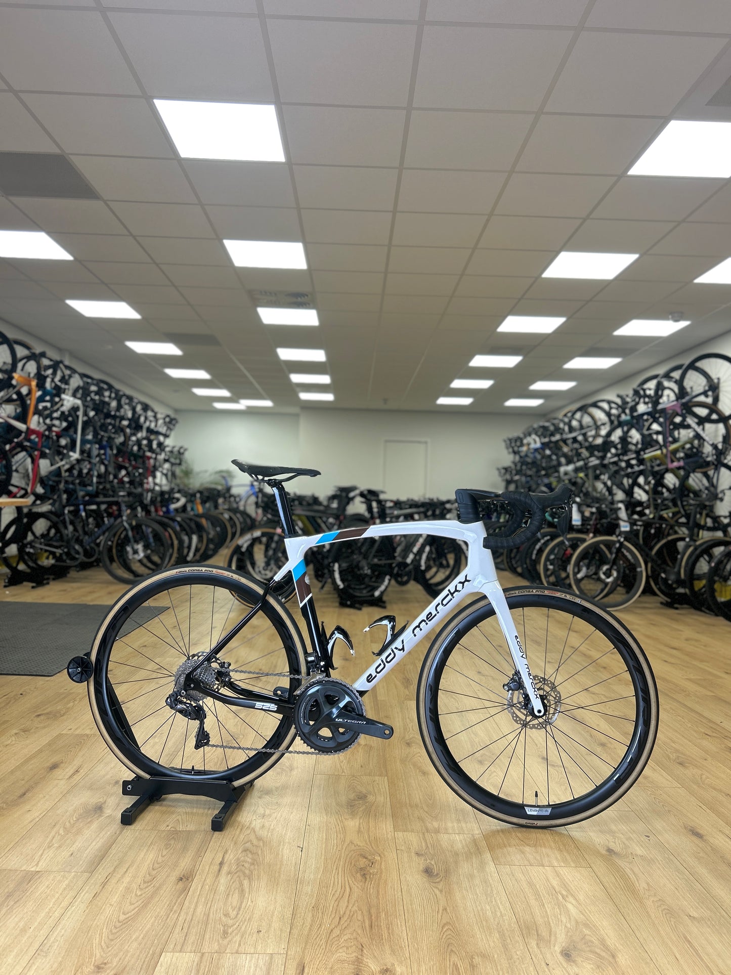 Eddy Merckx 525 Di2 Carbon Racefiets