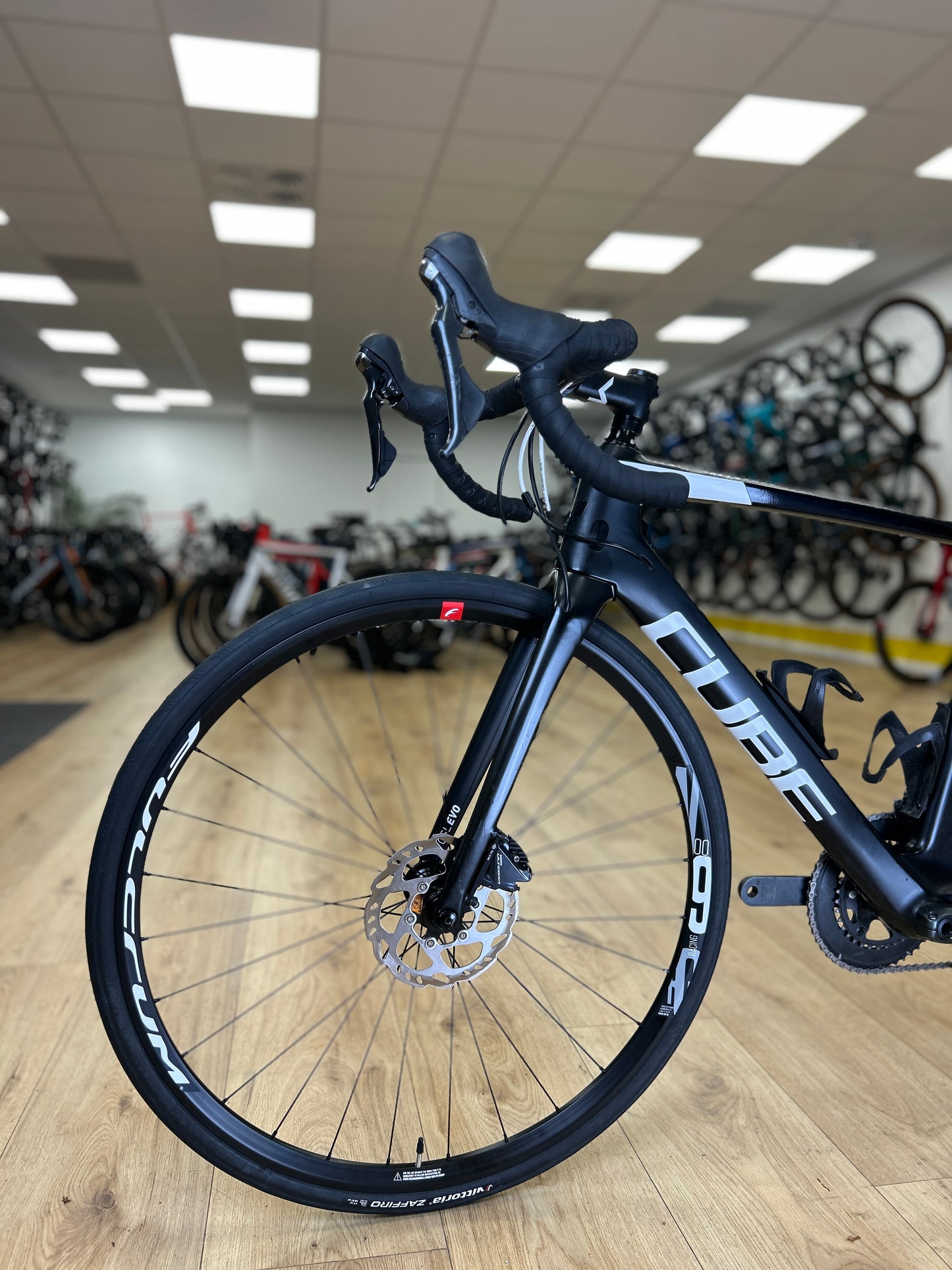 Cube Agree C:62 Race Carbon Racefiets