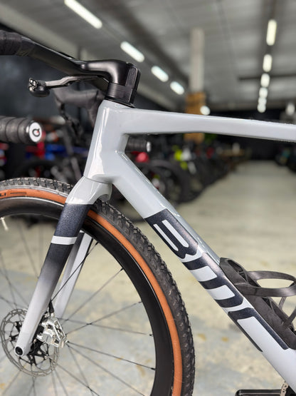 BMC Kaius 01 ONE SRAM RED eTap Gravel Fiets