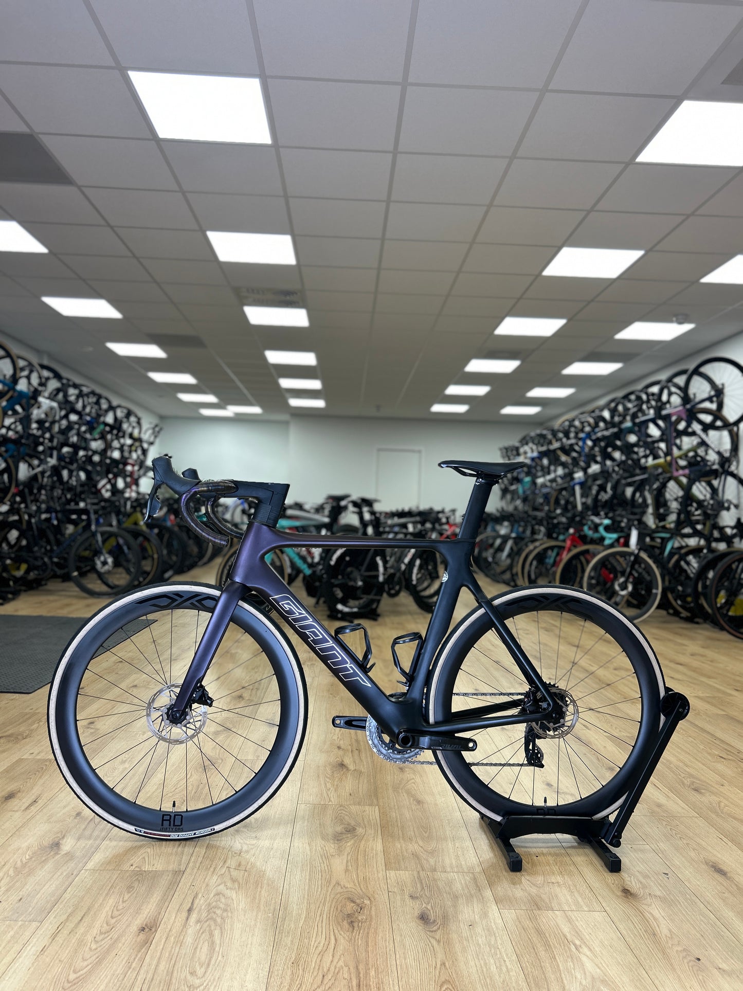 Giant Propel Advanced Pro 1 AXS Carbon Road Bike