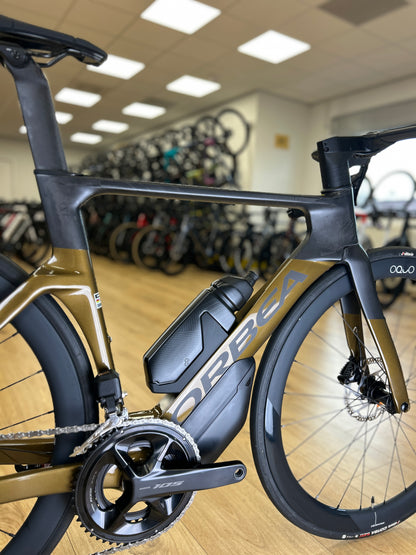 0km Showroom Model Orbea Orca Aero M30iLTD Di2 Carbon Racefiets