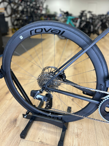 1000km Specialized Aethos Comp AXS Carbon Racefiets