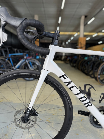 Factor O2 AXS Carbon Racefiets