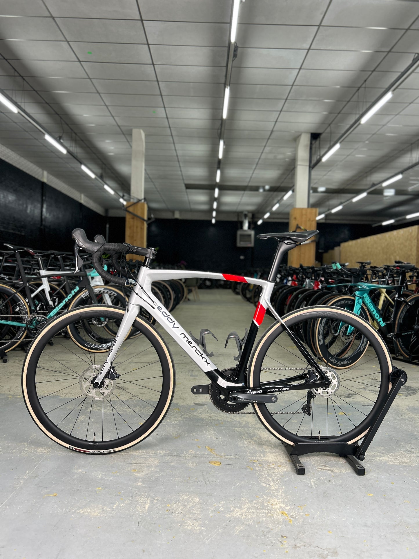 Eddy Merckx San Remo 76 Carbon Racing Bike