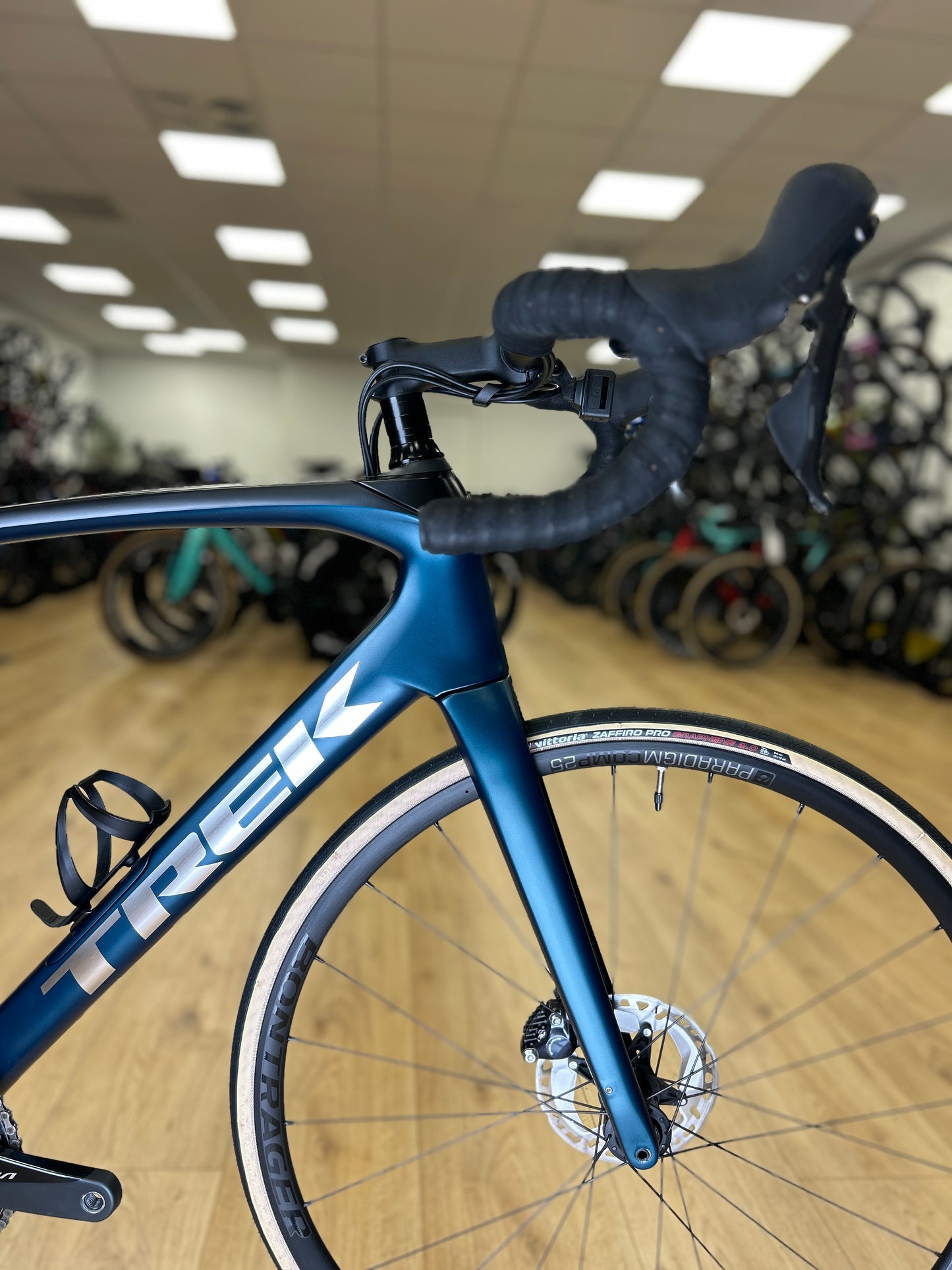 Trek Domane SL6 Disc Carbon Road Bike