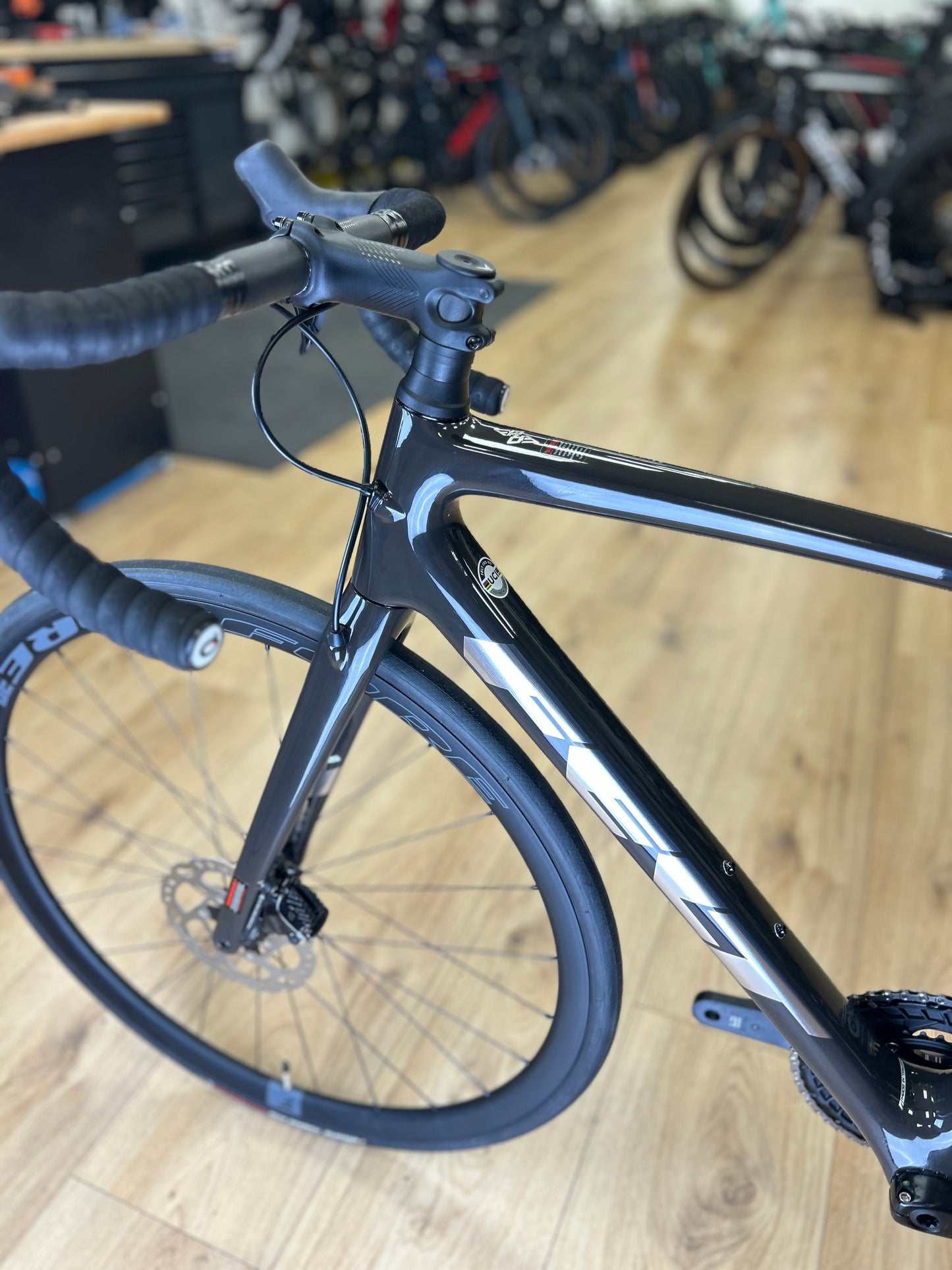 0km Showroom Model Felt FR Advanced Di2 Carbon Road Bike